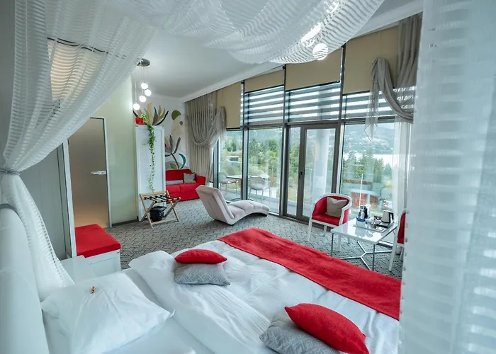 Hotel Roser House Boutique - Pe Malul Lacului Colibita